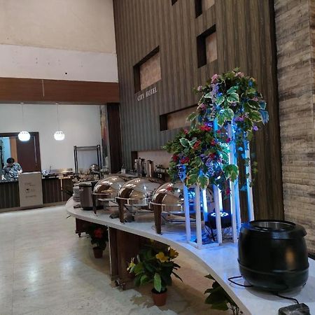City Hotel Tasikmalaya Extérieur photo