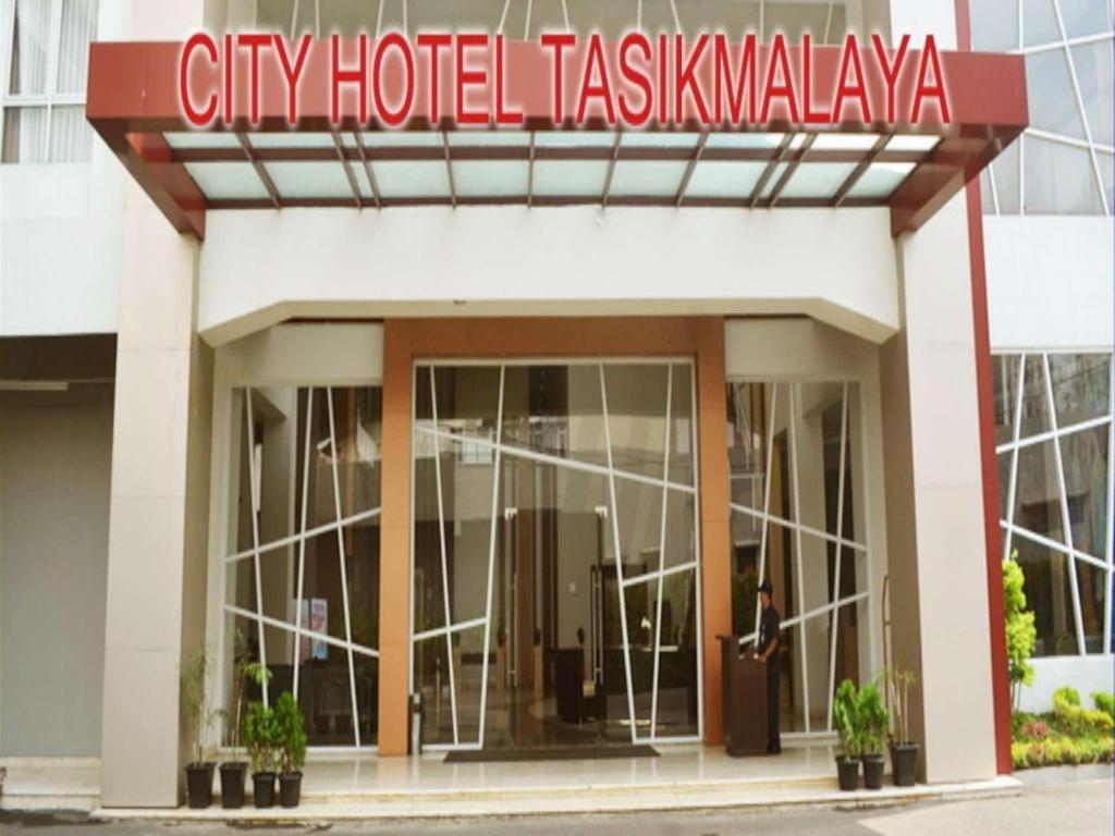 City Hotel Tasikmalaya Extérieur photo